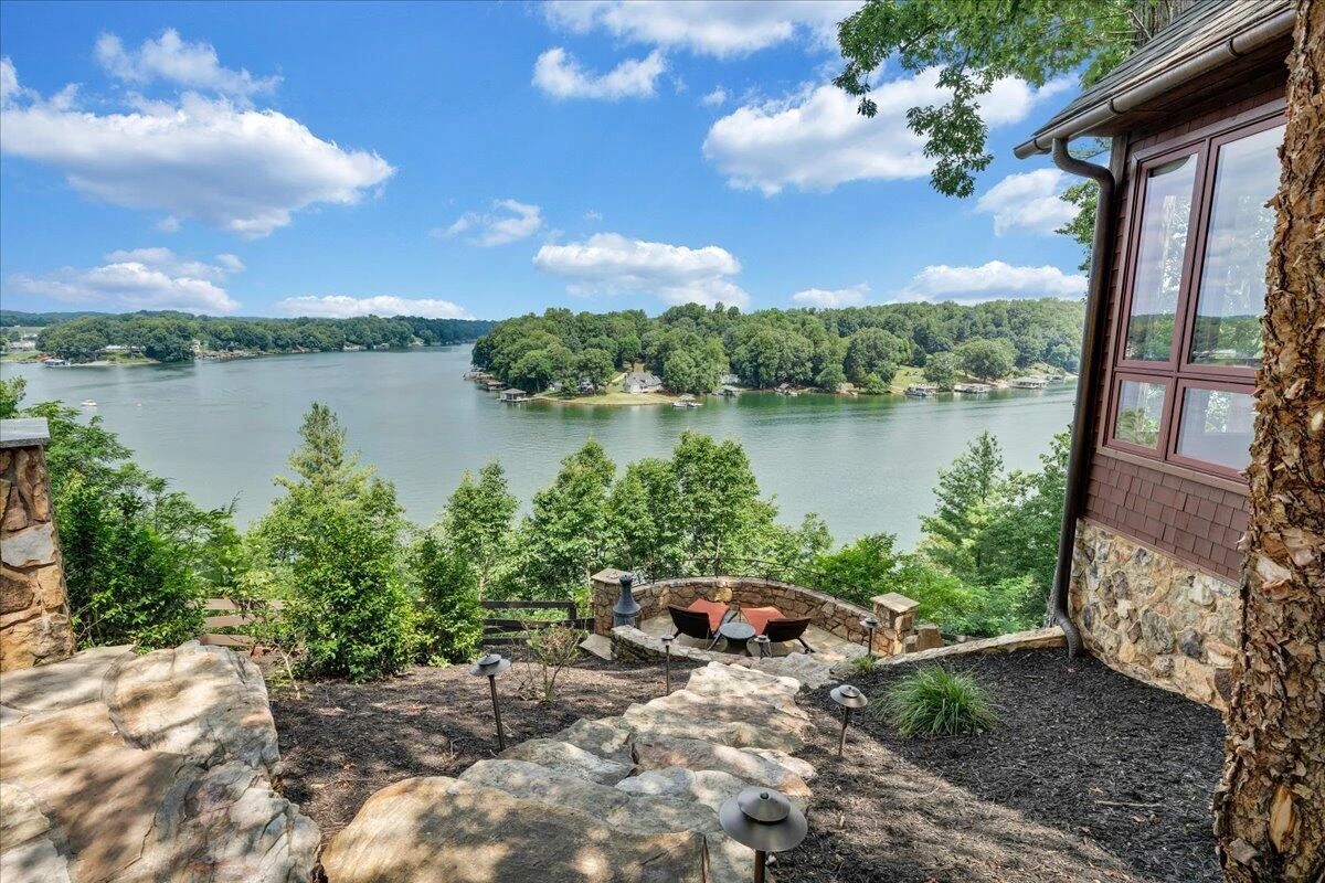 136 Village LN - Photo 102