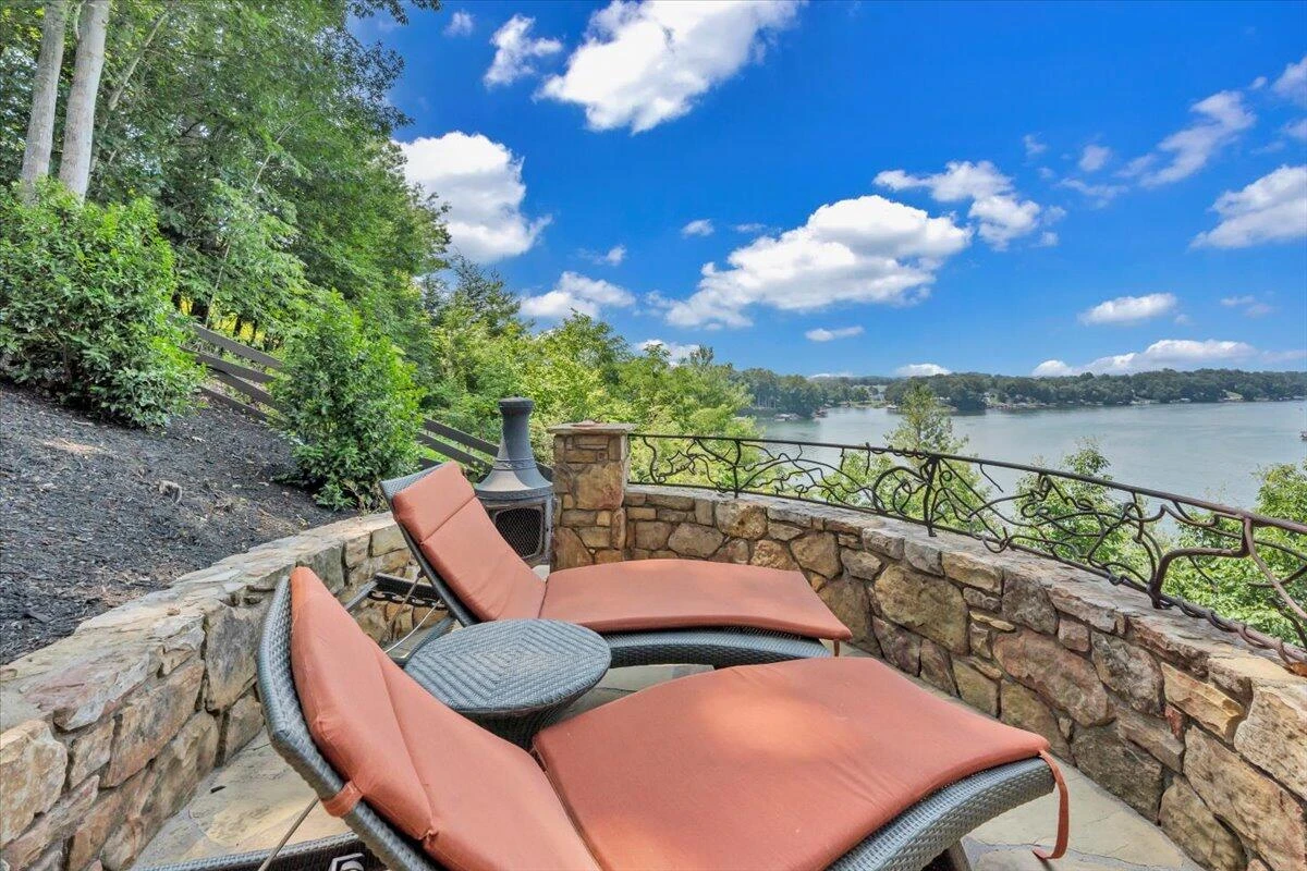136 Village LN - Photo 106