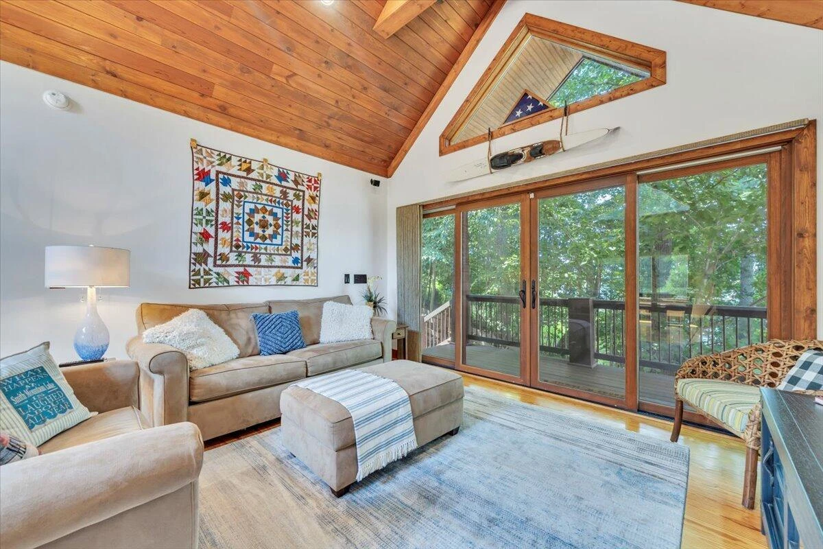 136 Village LN - Photo 114