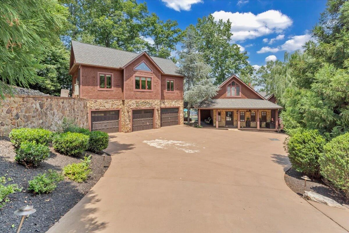 136 Village LN - Photo 140