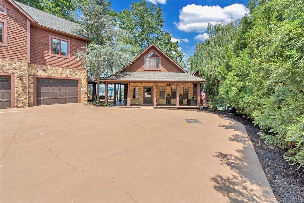 136 Village LN - Photo 151