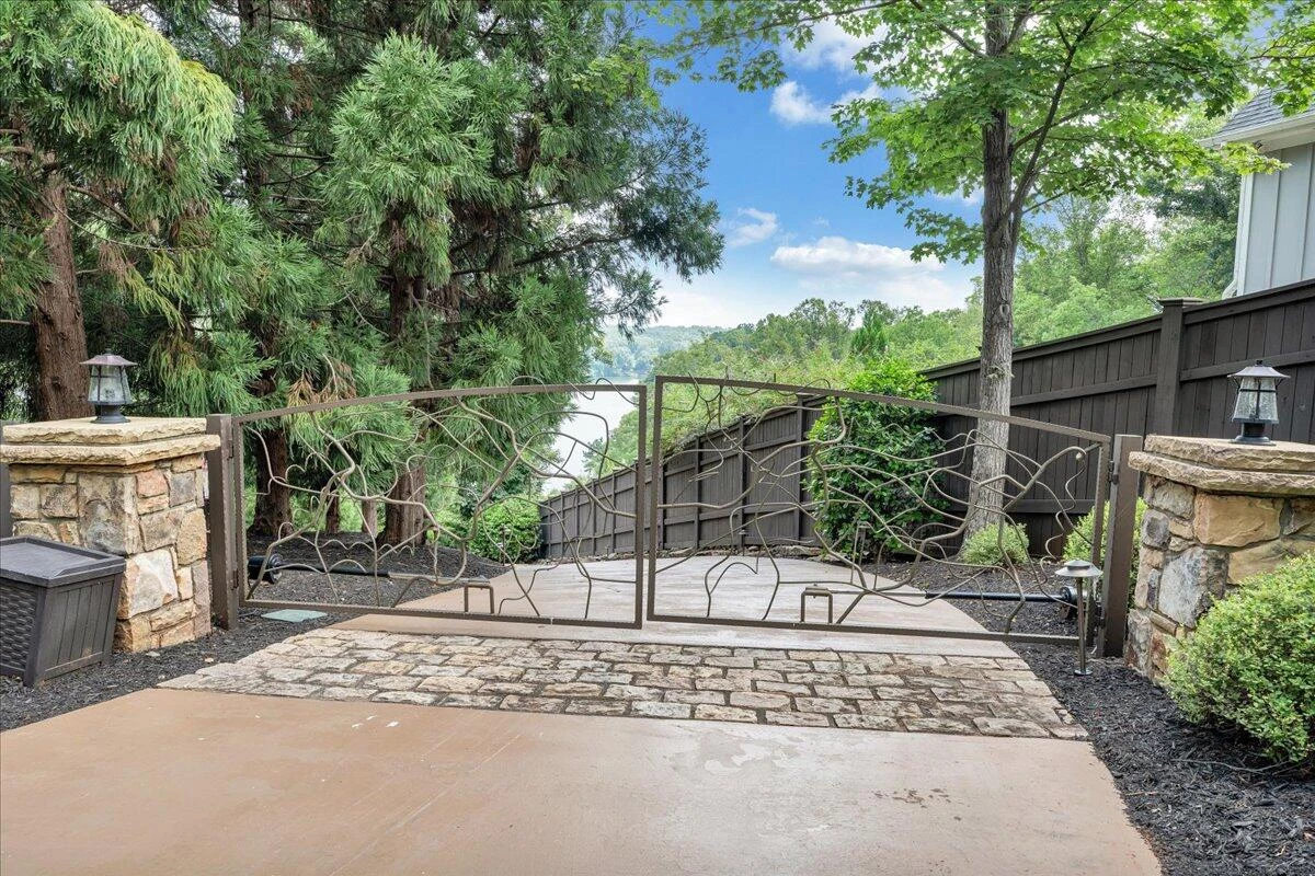 136 Village LN - Photo 156