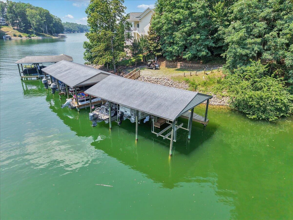 136 Village LN - Photo 160