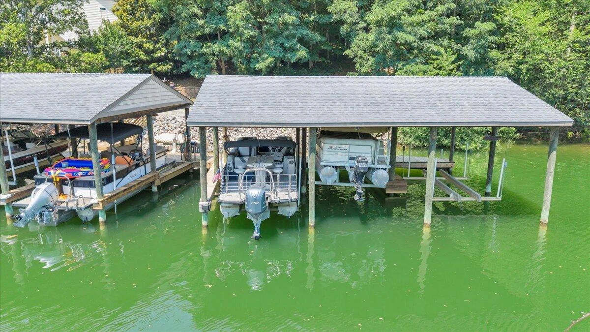 136 Village LN - Photo 161