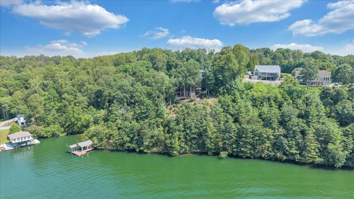 136 Village LN - Photo 180