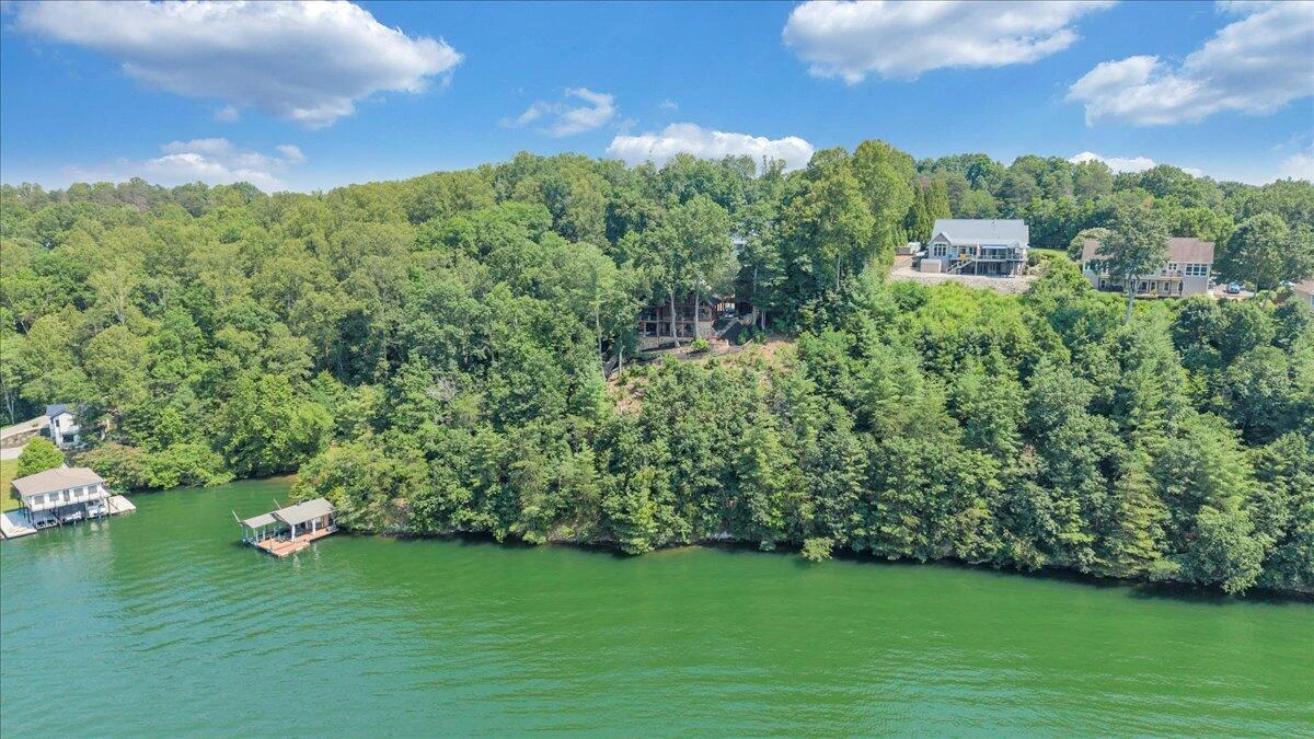 136 Village LN - Photo 181