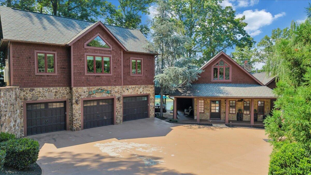 136 Village LN - Photo 199