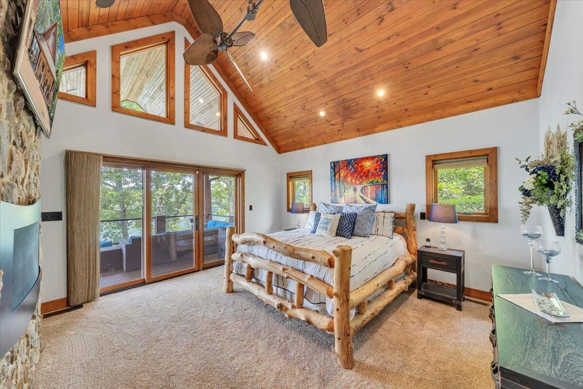 136 Village LN - Photo 36