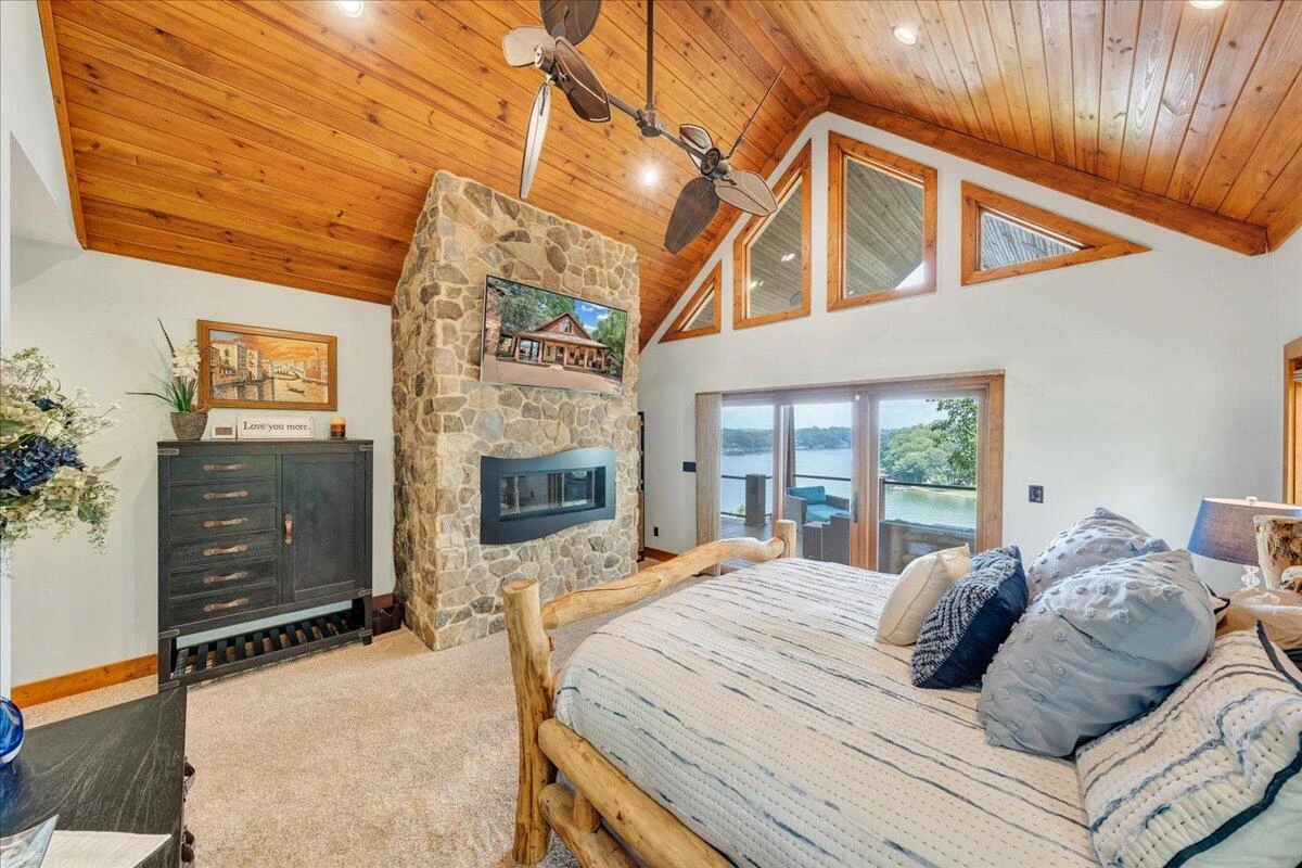 136 Village LN - Photo 37