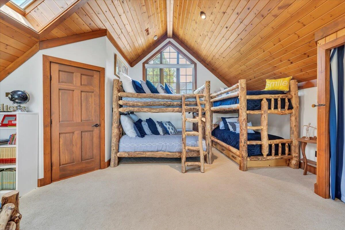 136 Village LN - Photo 47