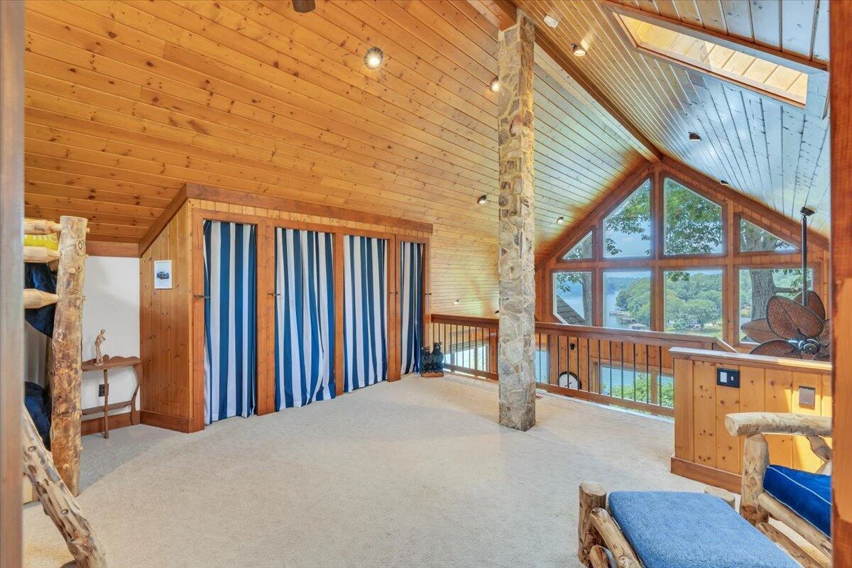 136 Village LN - Photo 49
