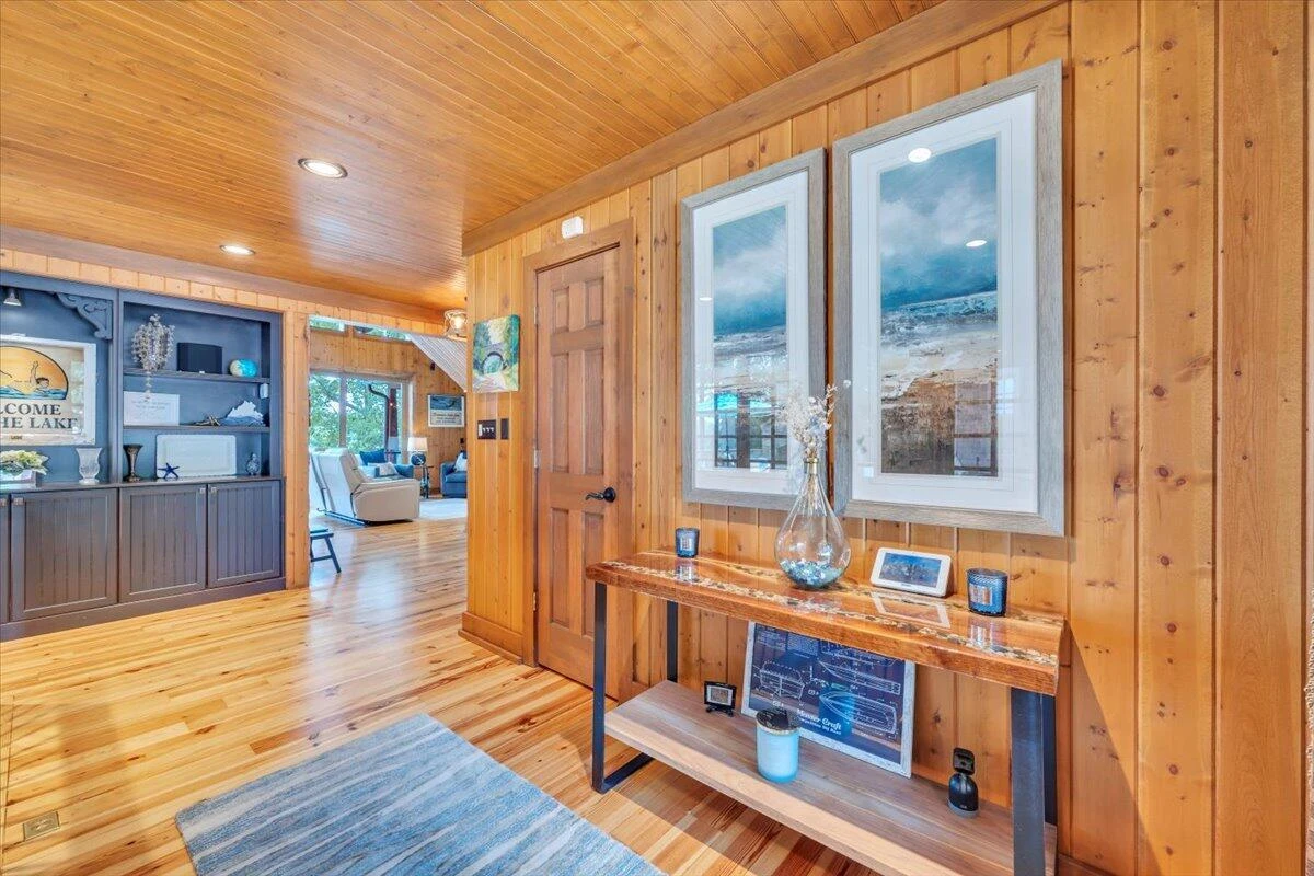 136 Village LN - Photo 6