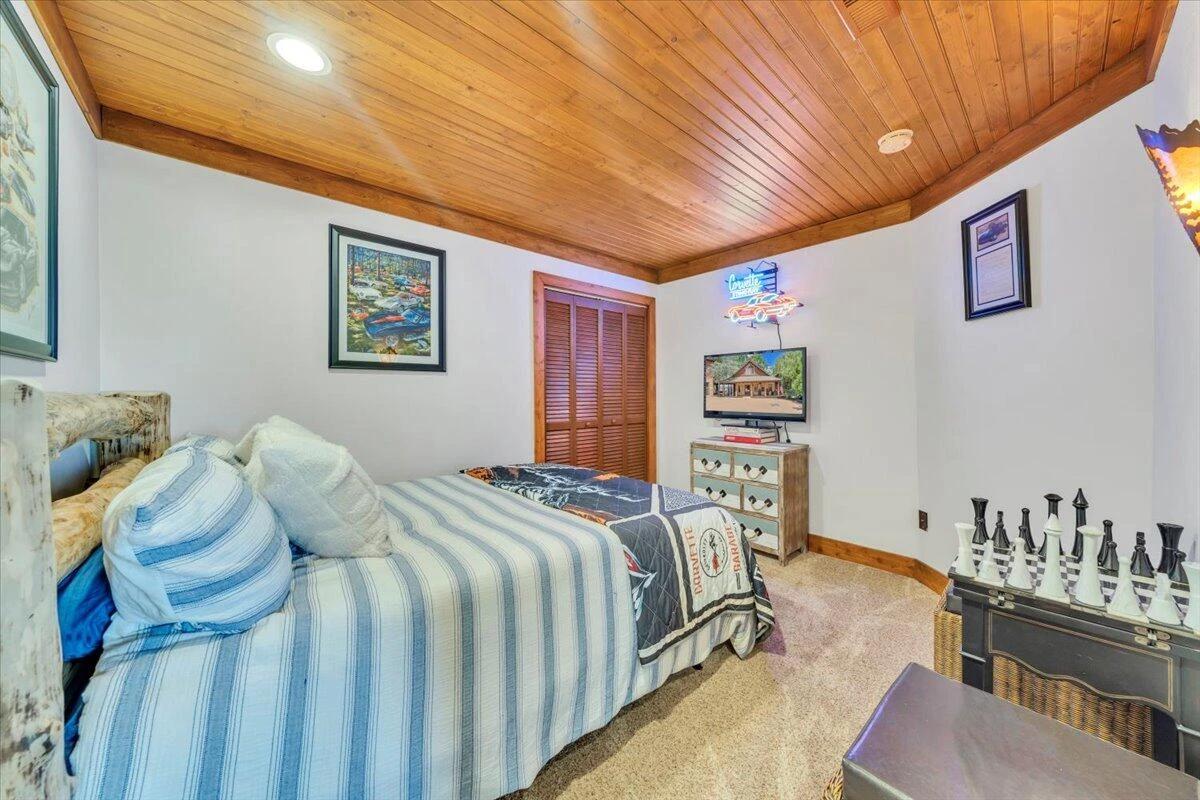 136 Village LN - Photo 86