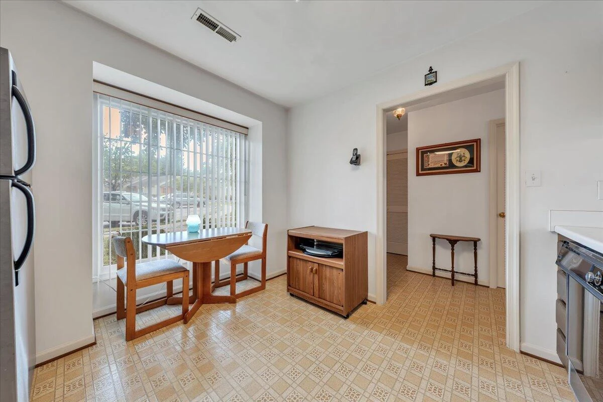 850 Stonegate CT - Photo 10