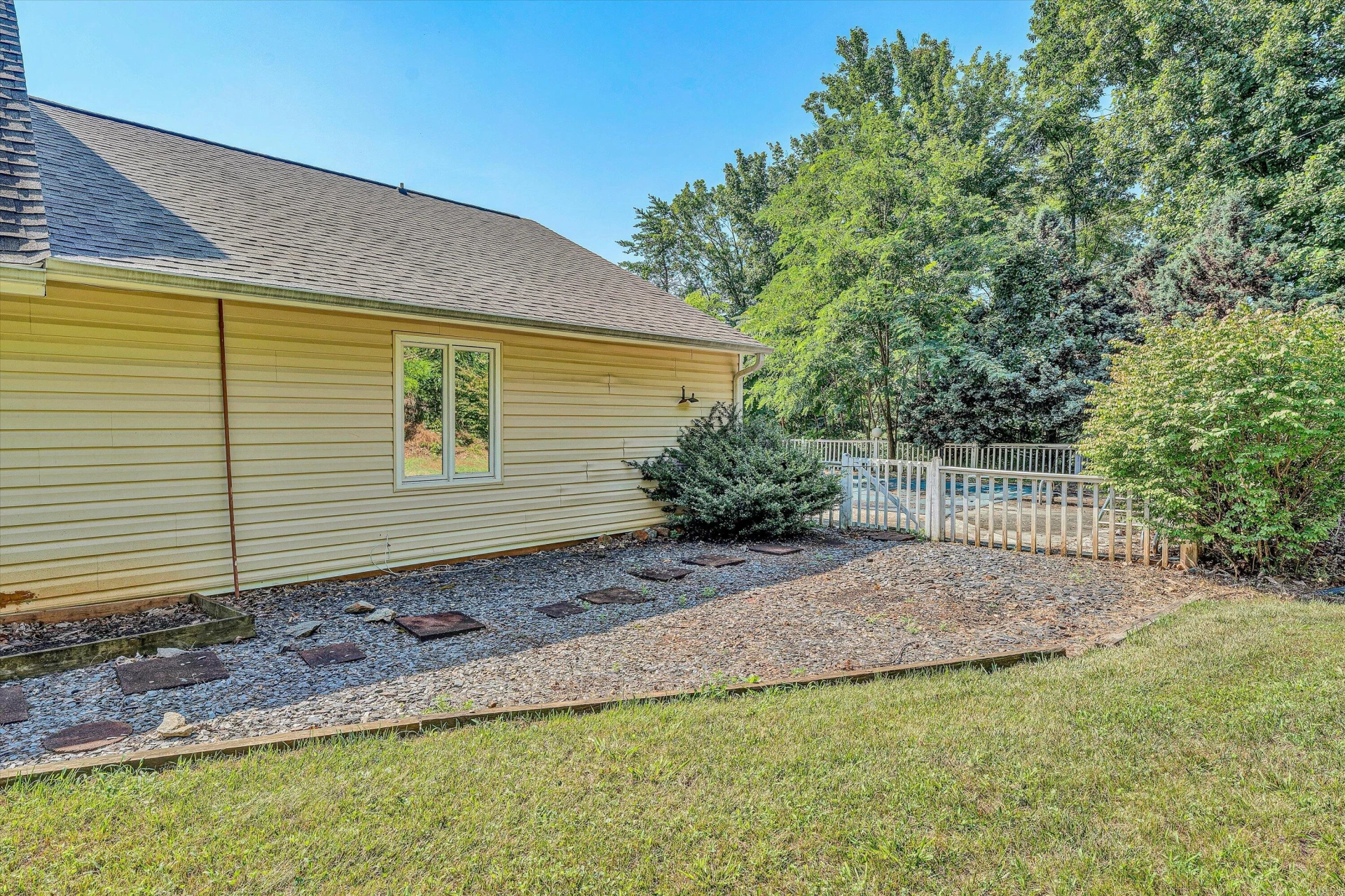 581 Windfield LN - Photo 41