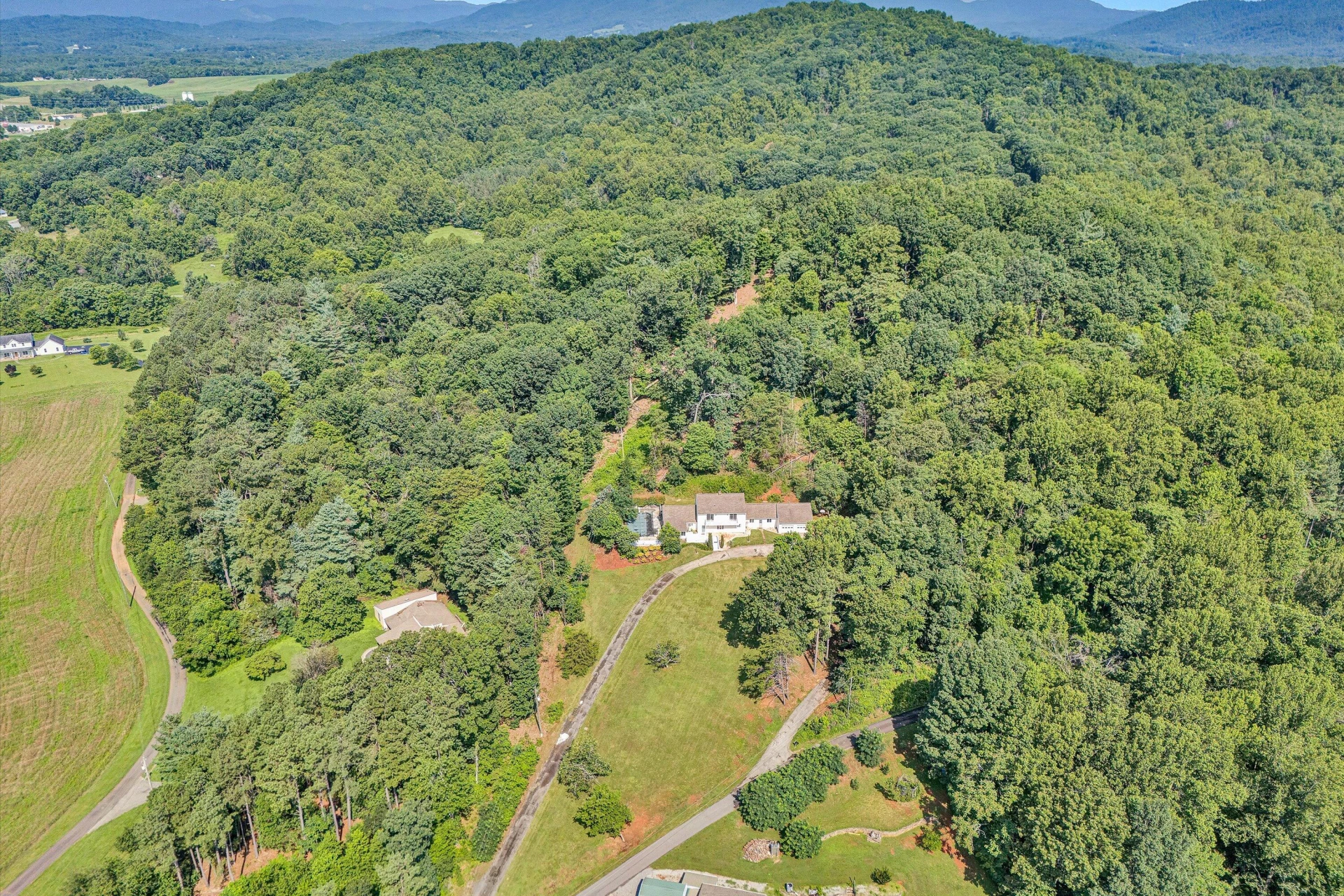 581 Windfield LN - Photo 44