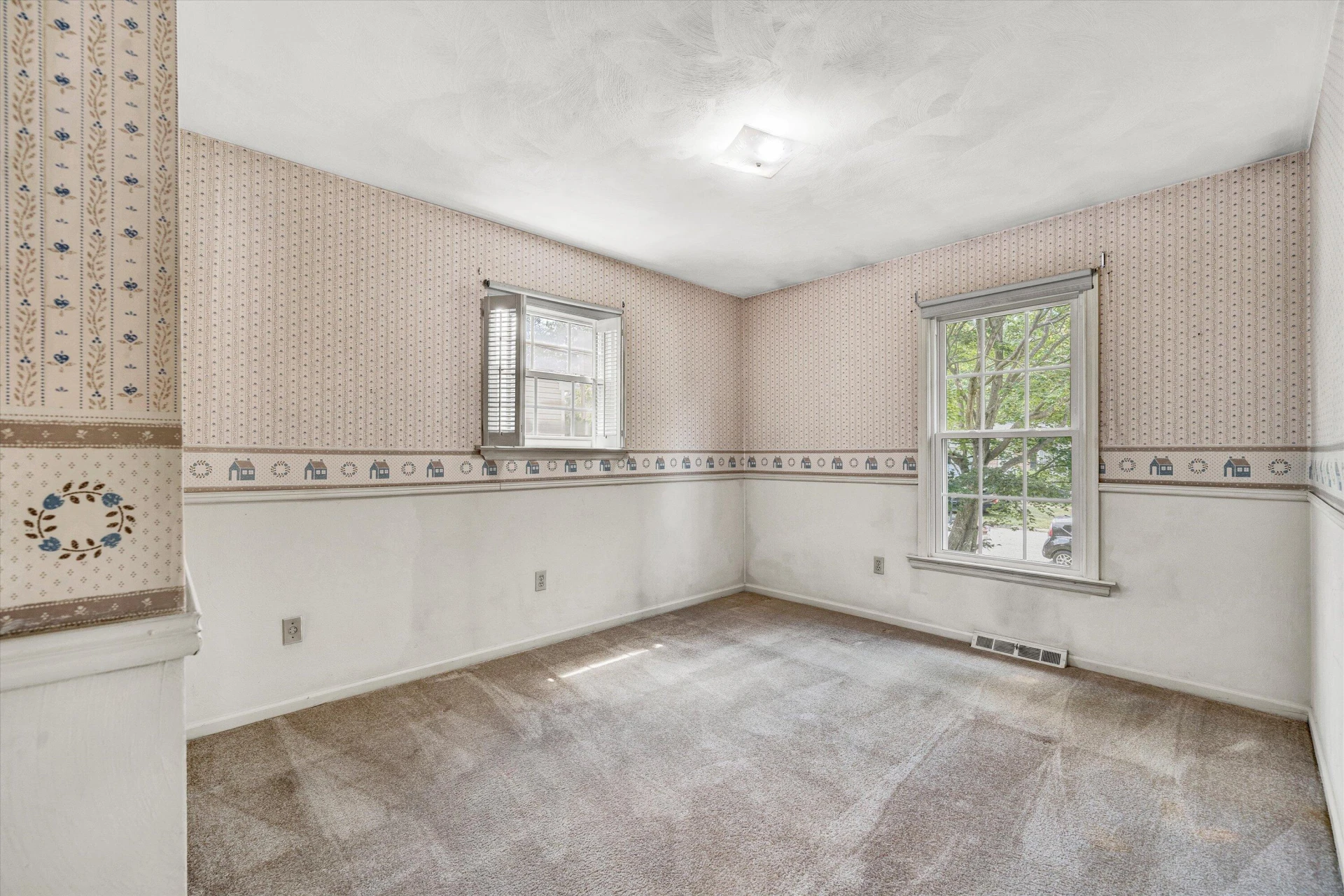 3582 Berryhill DR - Photo 13