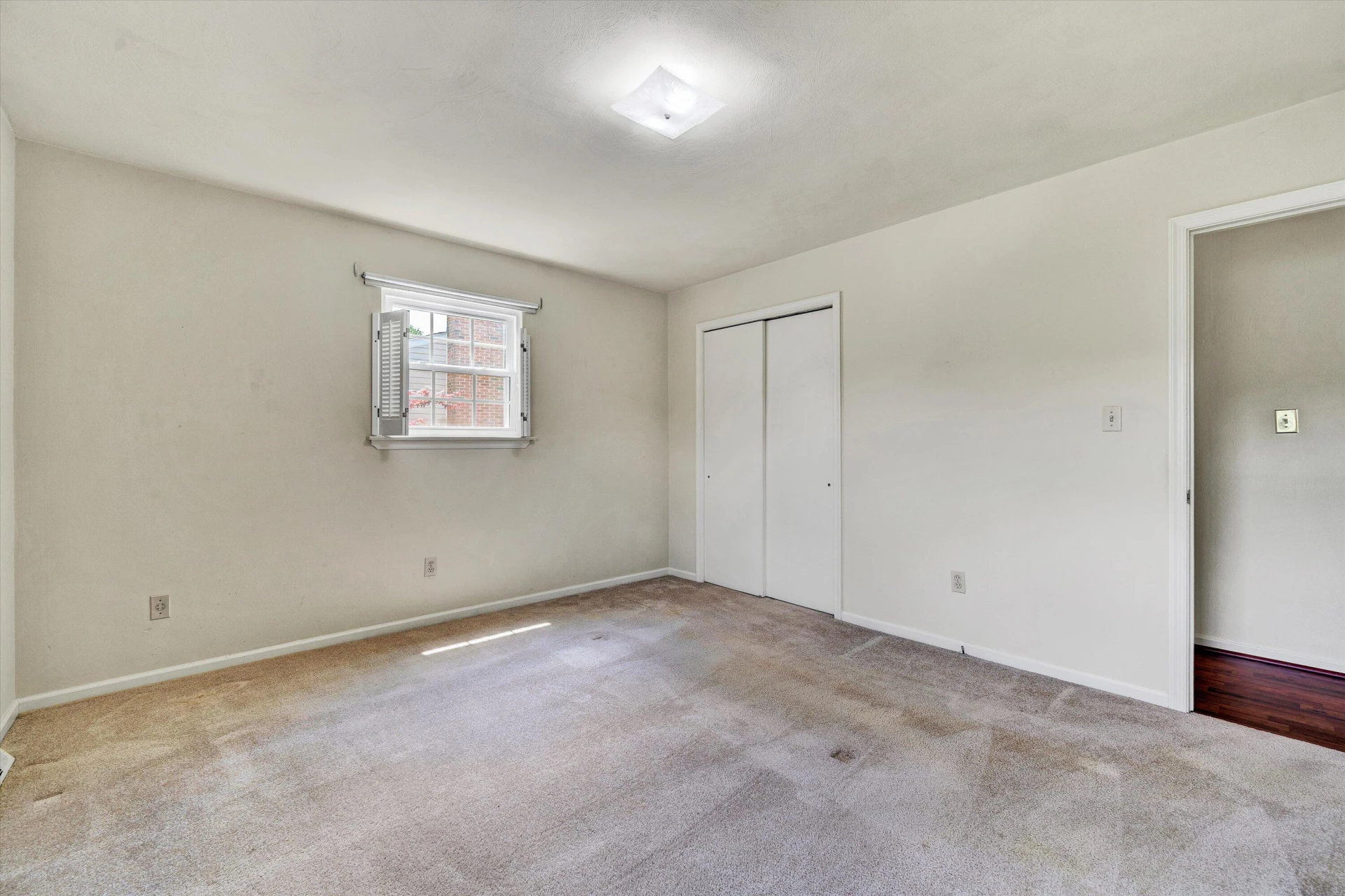 3582 Berryhill DR - Photo 16