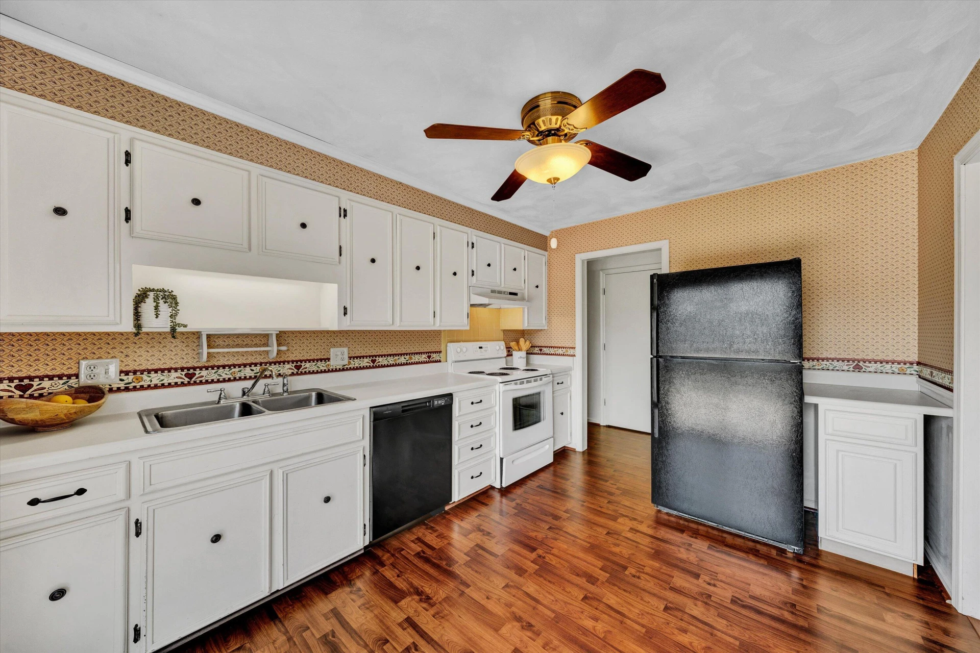 3582 Berryhill DR - Photo 10