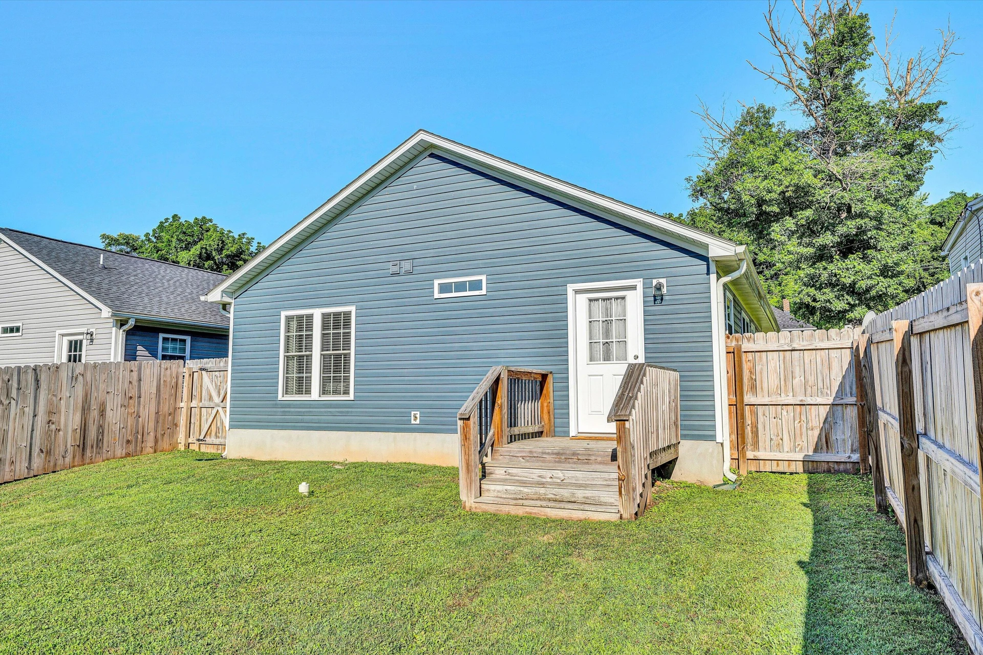 302 9th ST - Photo 20