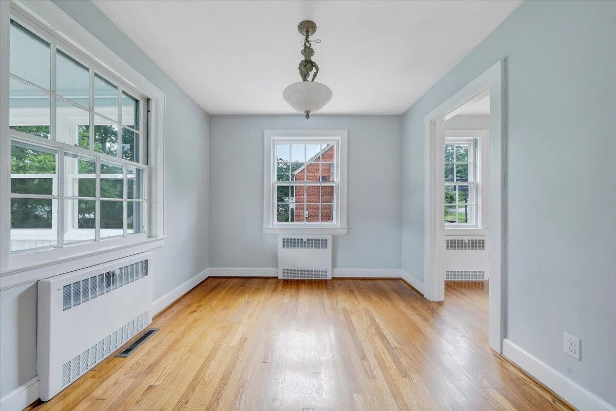 2529 Livingston RD - Photo 10