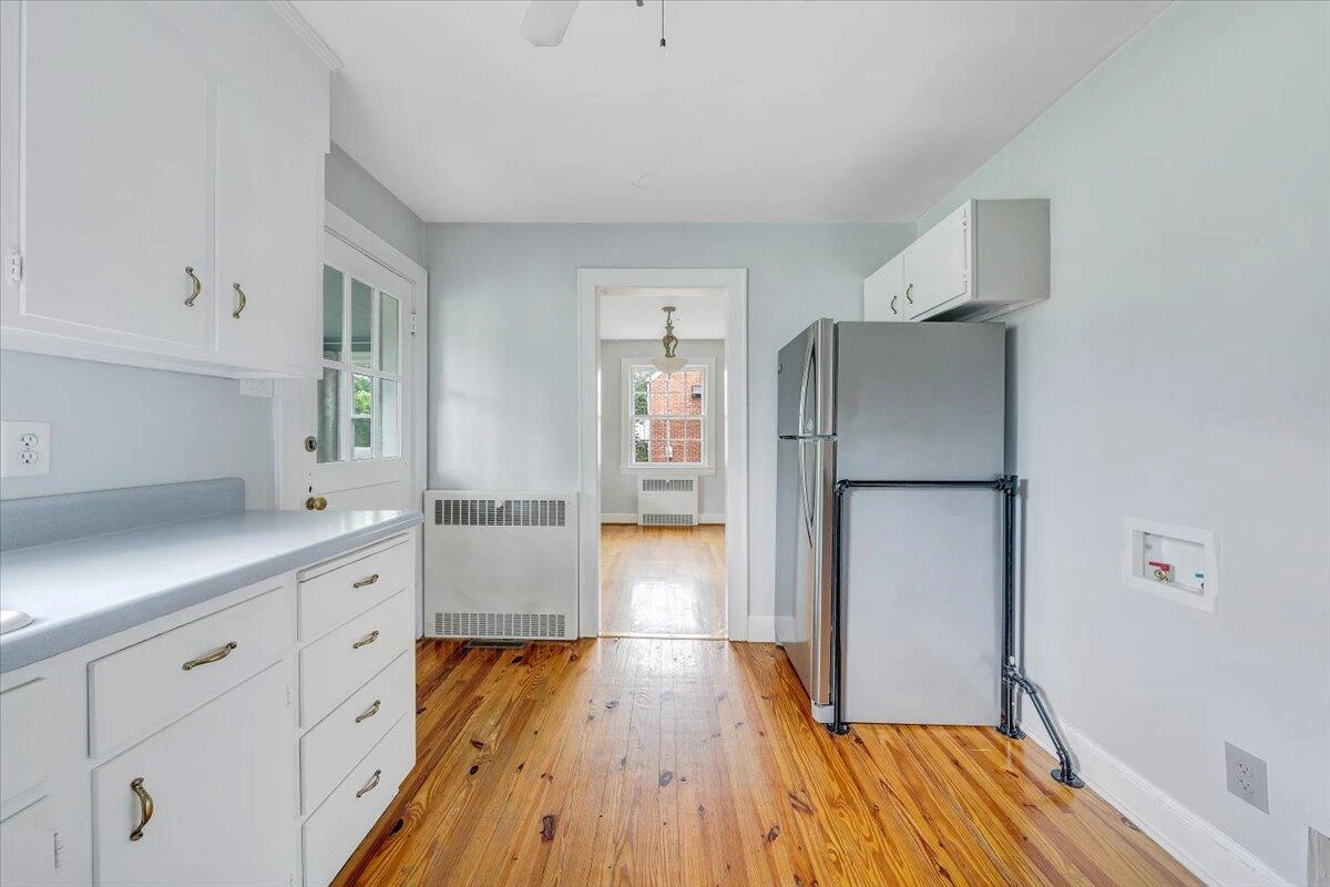 2529 Livingston RD - Photo 15