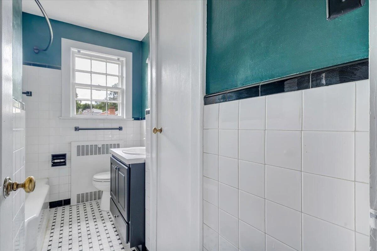 2529 Livingston RD - Photo 17