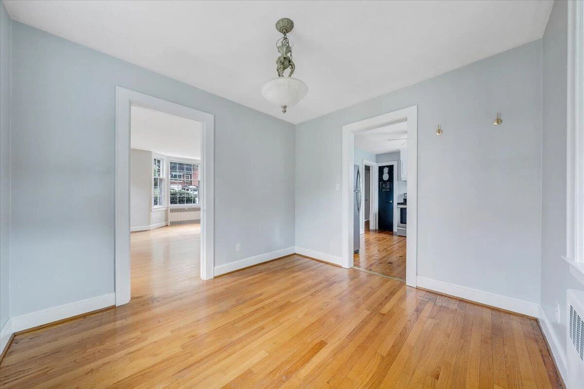 2529 Livingston RD - Photo 9
