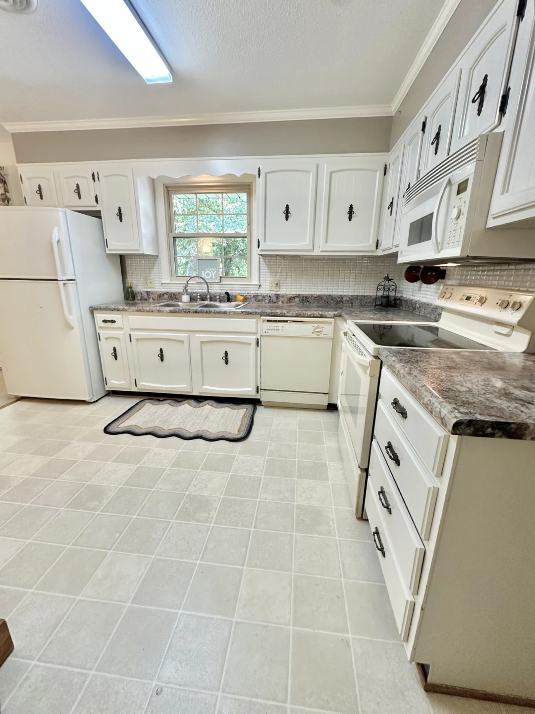 1703 Jefferson AVE - Photo 18