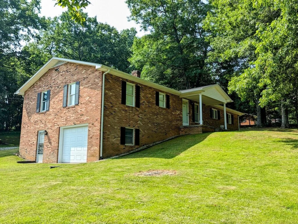 1518 Penn RD