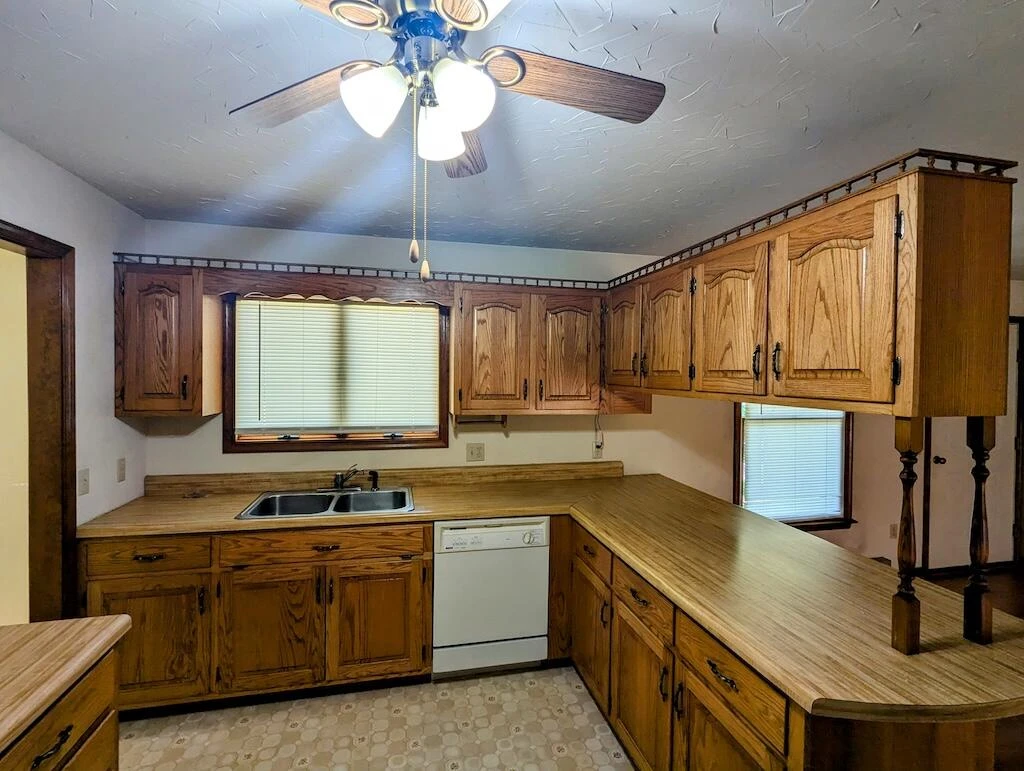 1518 Penn RD - Photo 8