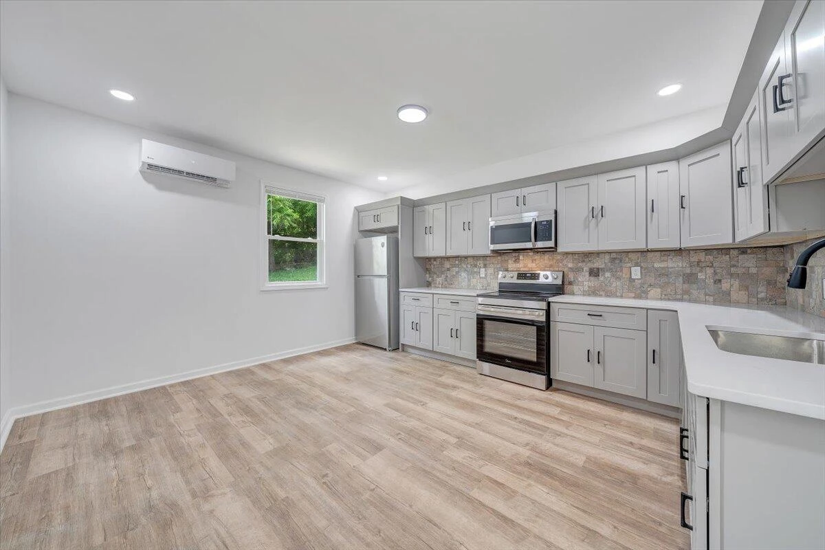 496 Boyd ST - Photo 17