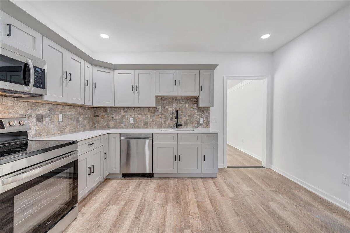 496 Boyd ST - Photo 18