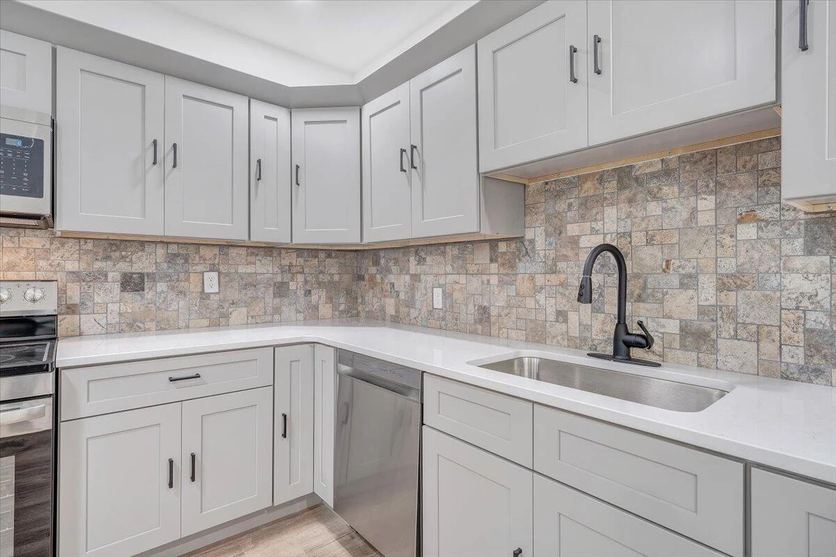 496 Boyd ST - Photo 19