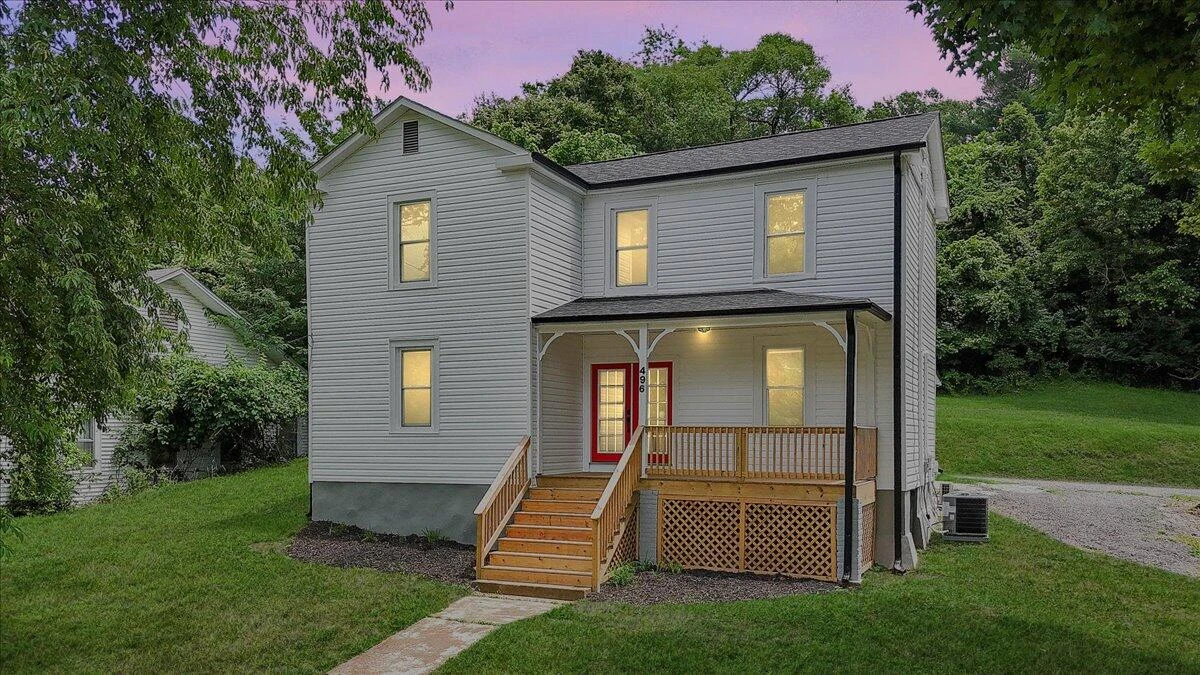 496 Boyd ST - Photo 2