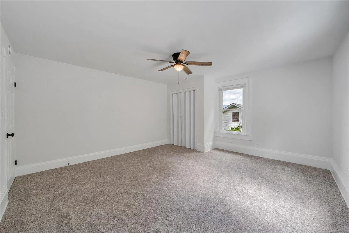496 Boyd ST - Photo 35