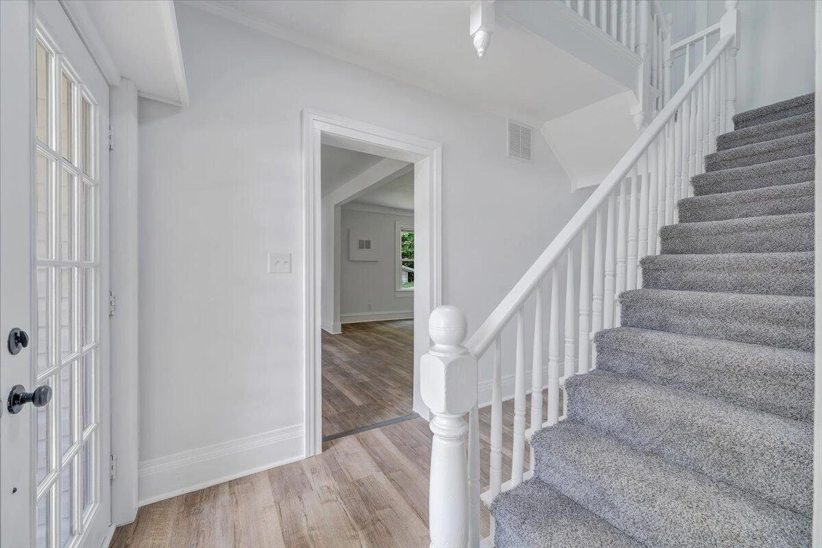 496 Boyd ST - Photo 4