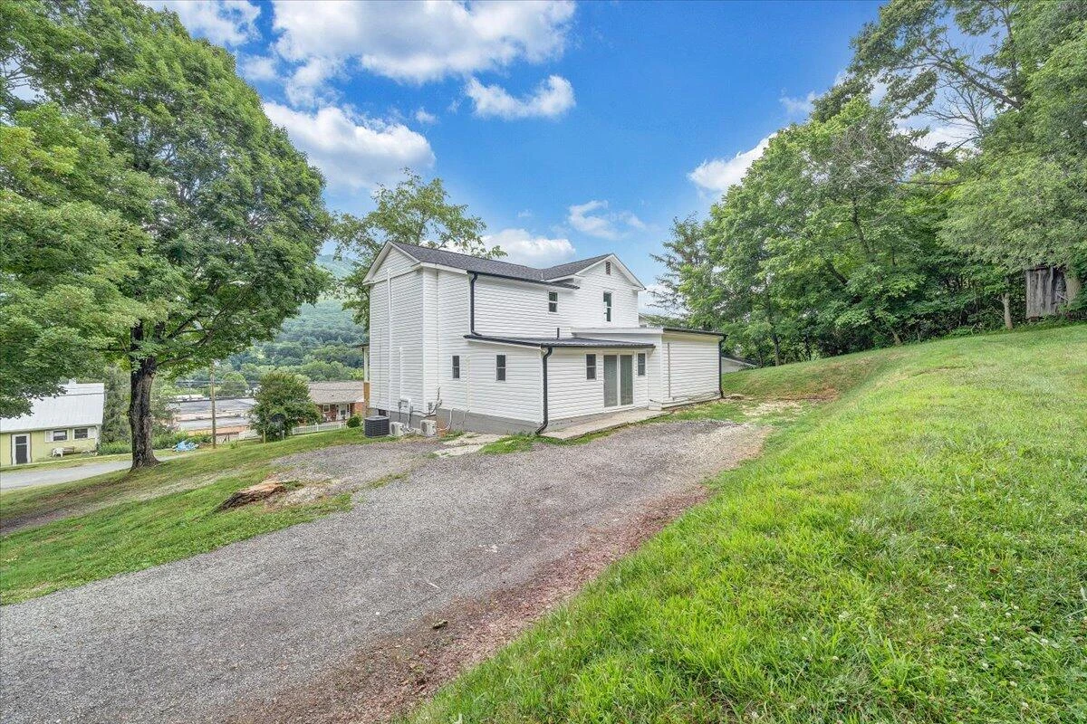 496 Boyd ST - Photo 45