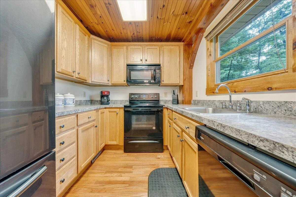 200 Camelot DR - Photo 14