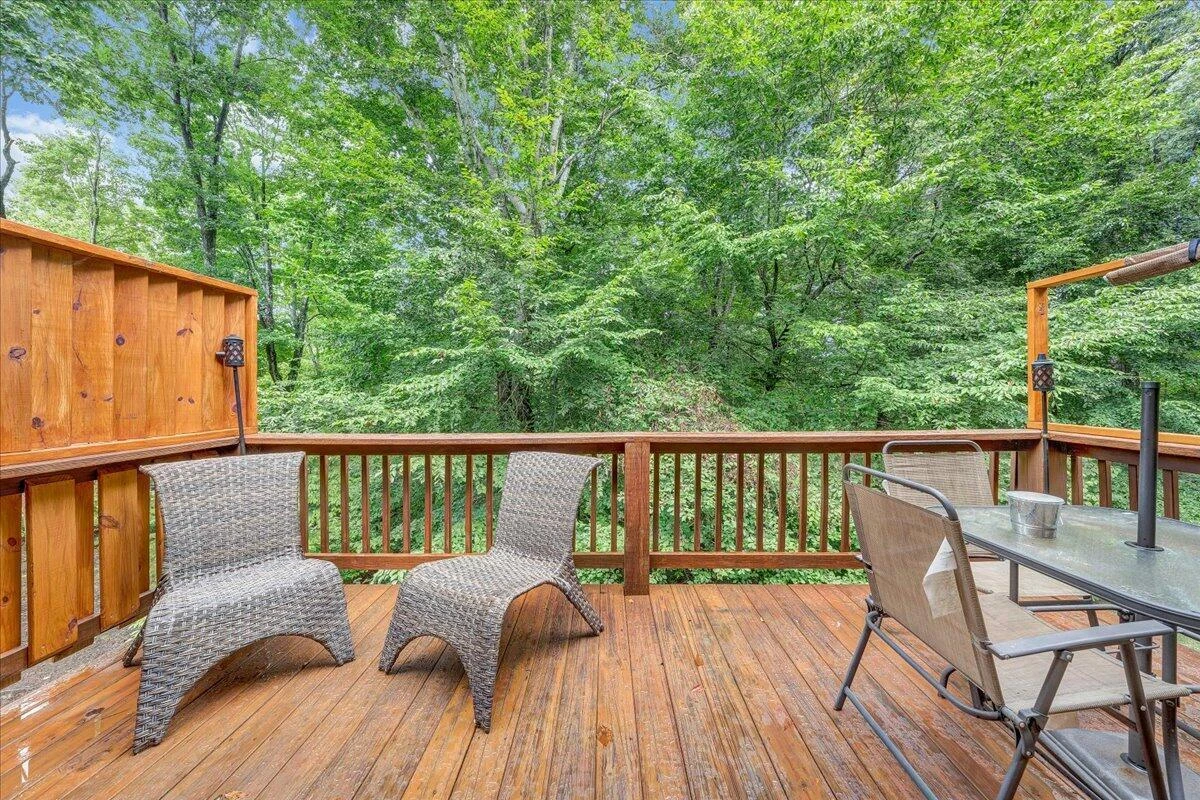 200 Camelot DR - Photo 16