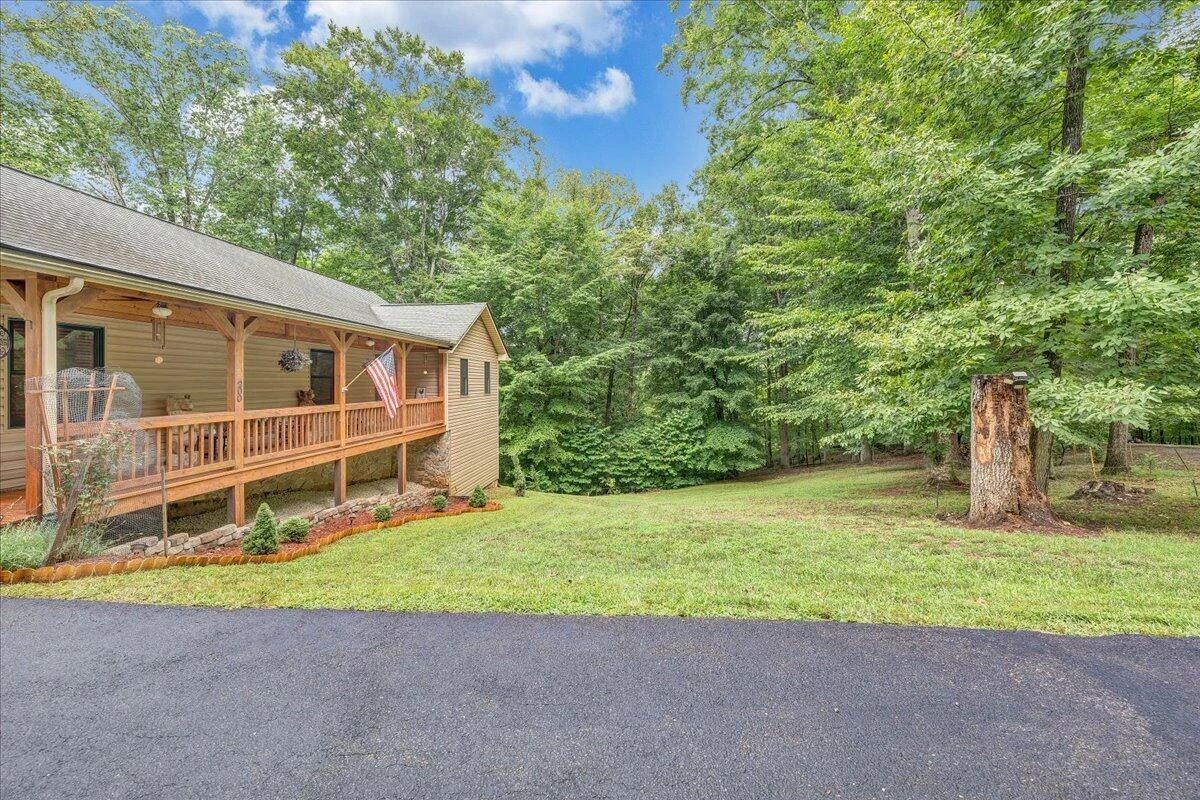200 Camelot DR - Photo 36