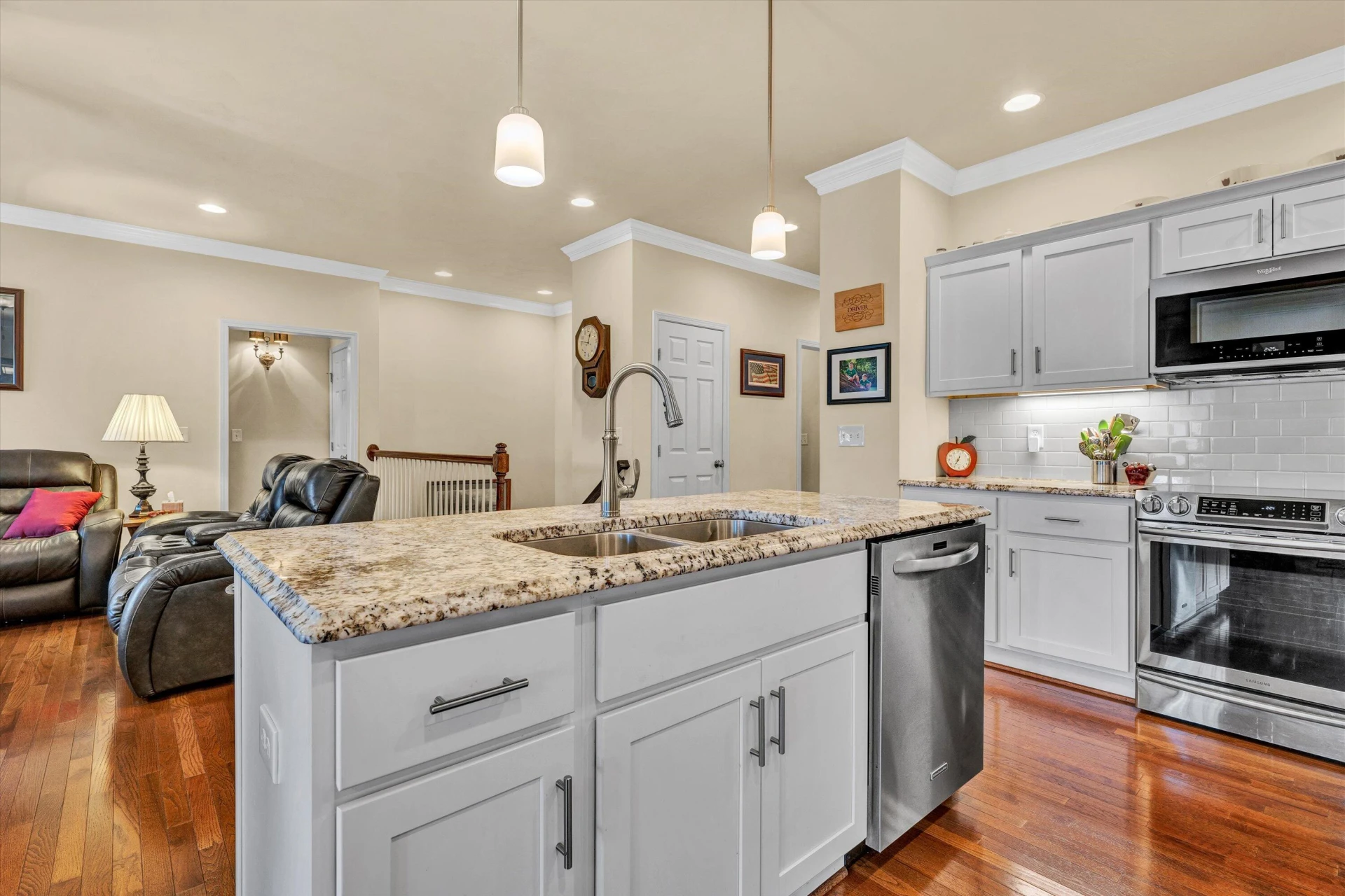 2532 Russlen DR - Photo 12