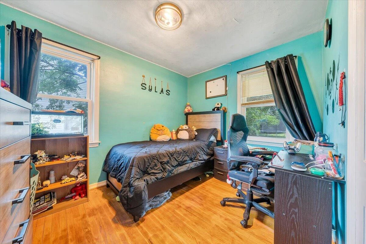 2526 Cornell DR - Photo 17