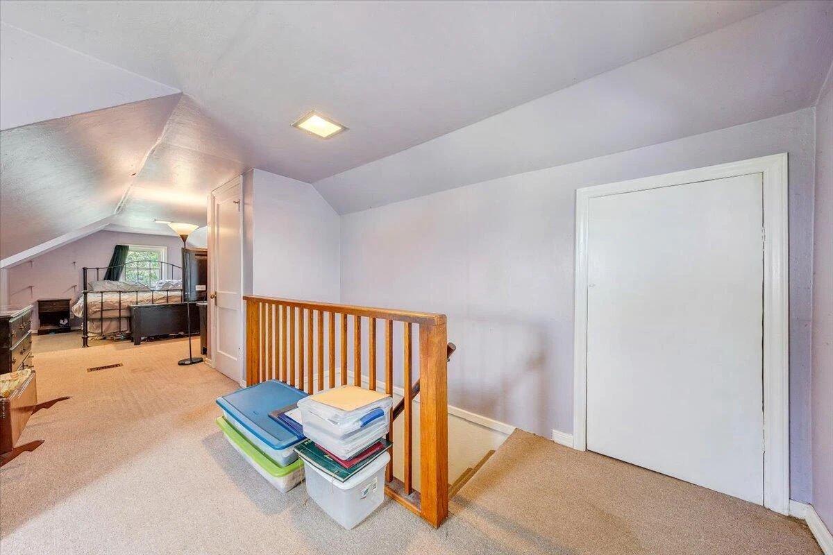2526 Cornell DR - Photo 18