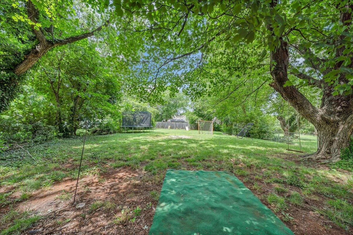 2526 Cornell DR - Photo 29