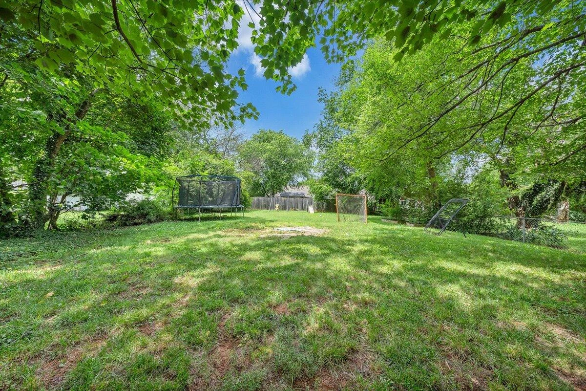 2526 Cornell DR - Photo 30