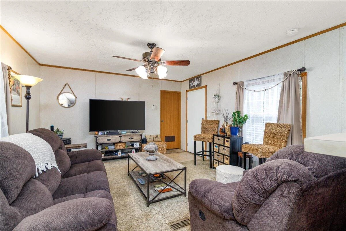317 Timberline TRL - Photo 3