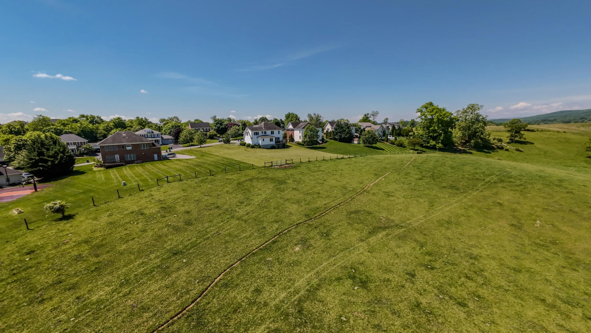 1801 Toms Creek RD - Photo 2