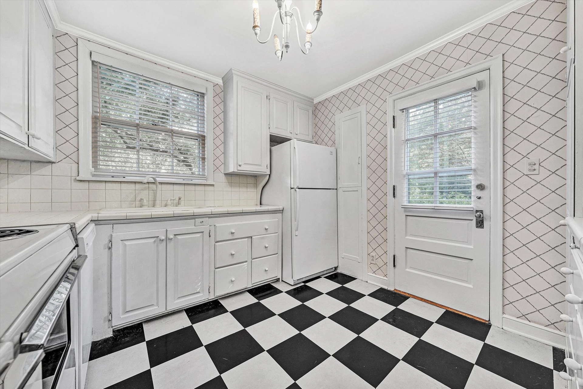 2114 Mount Vernon RD - Photo 13