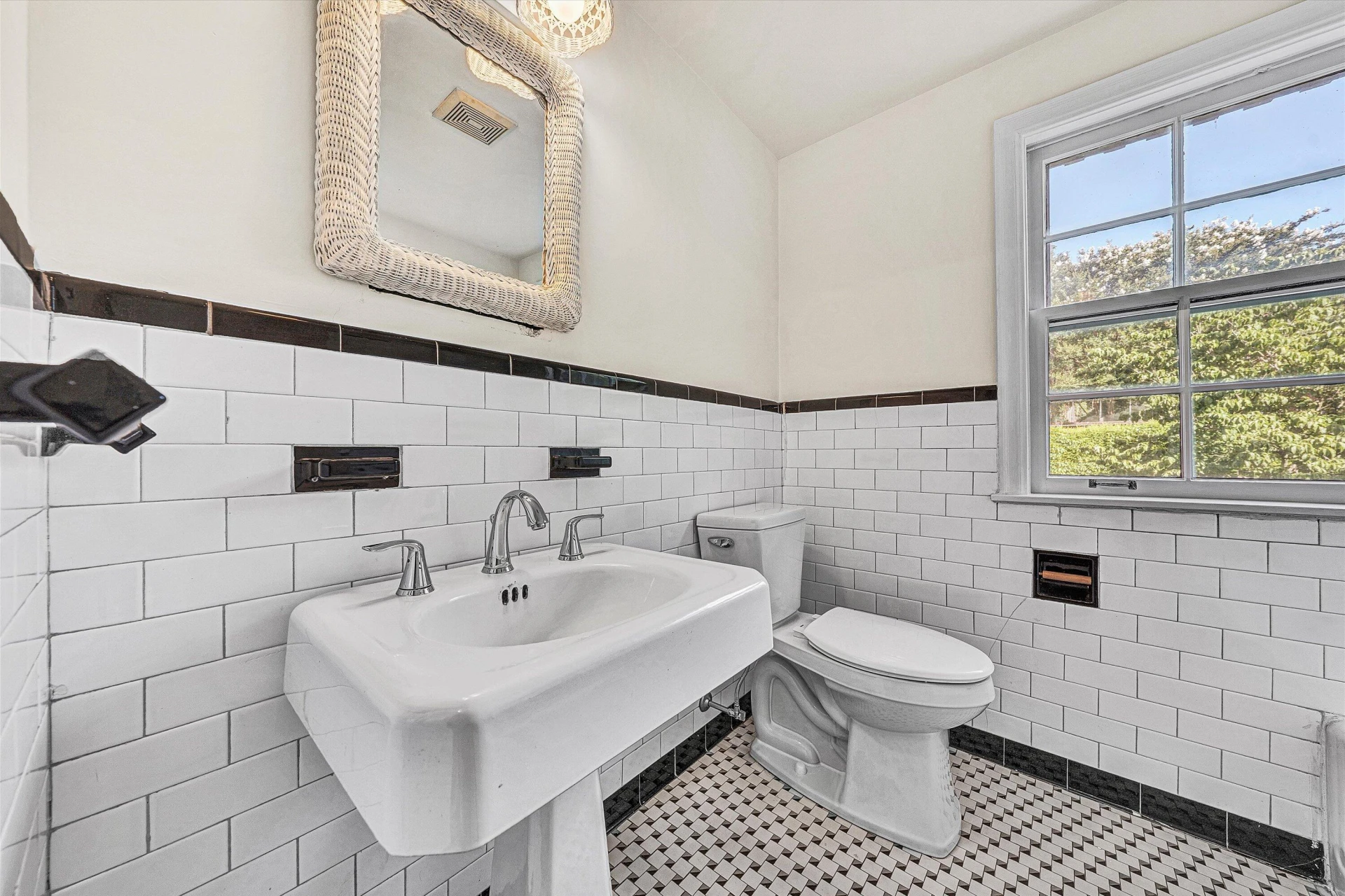 2114 Mount Vernon RD - Photo 22